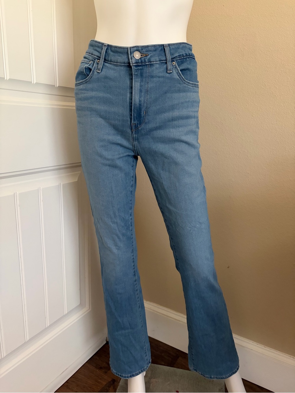 Levi’s 725 Light Blue High-Rise Bootcut Jeans - Women